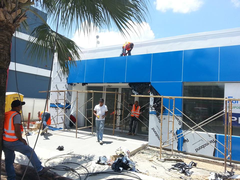 Fachadas Comerciales